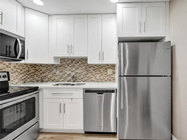 4980 E Sabal Palm Boulevard E # 124, Tamarac FL 33319 - Tamarac, FL - Photo 3
