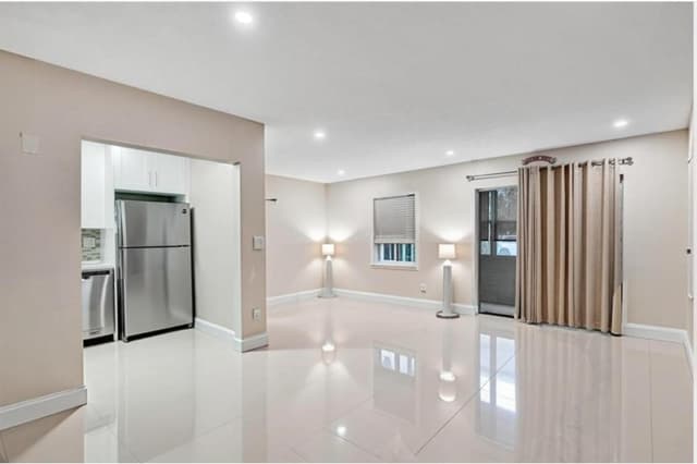 4980 E Sabal Palm Boulevard E # 124, Tamarac FL 33319 - Tamarac, FL - Photo 4
