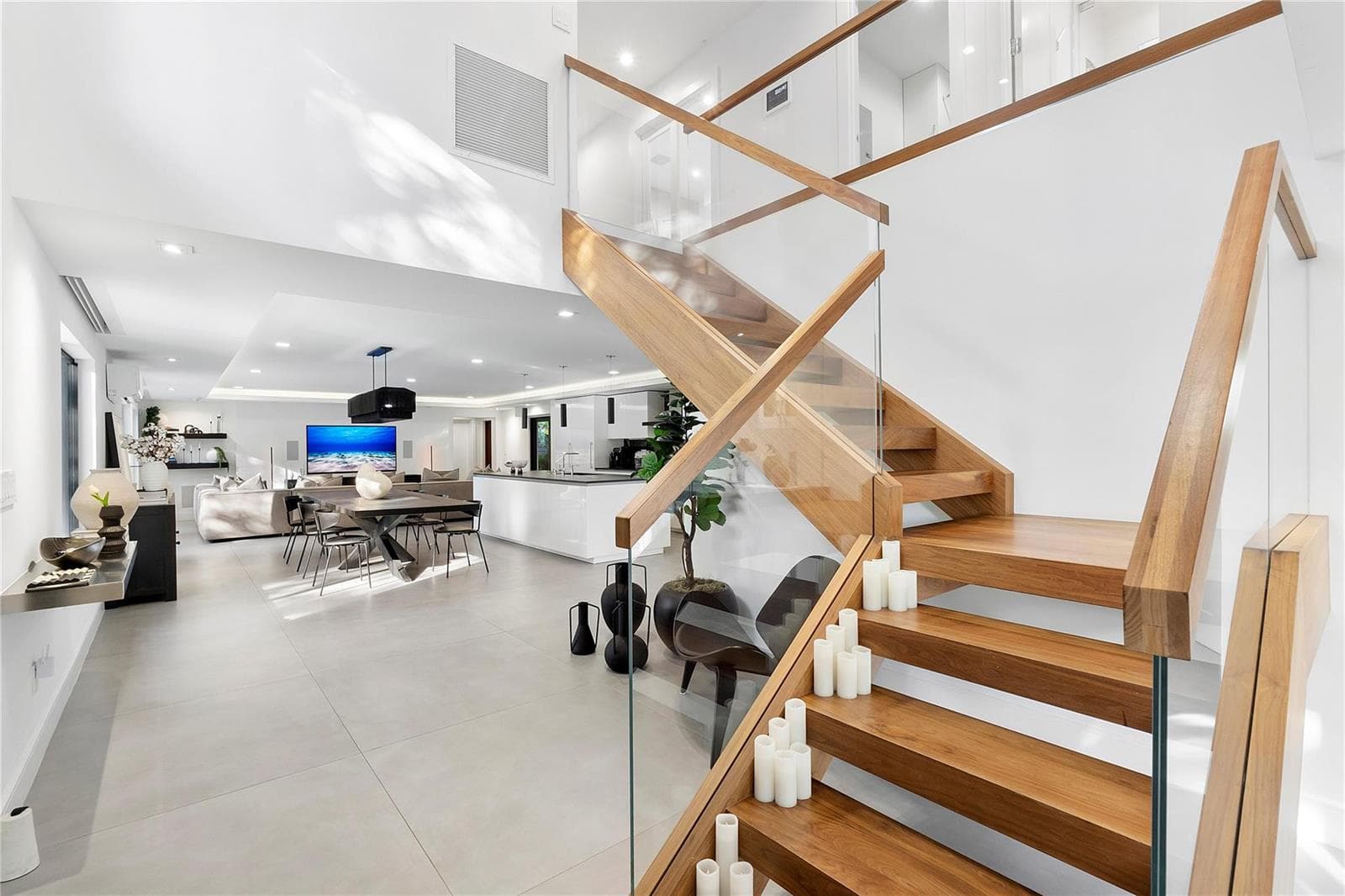 500 NE 14th Avenue, Fort Lauderdale FL 33301