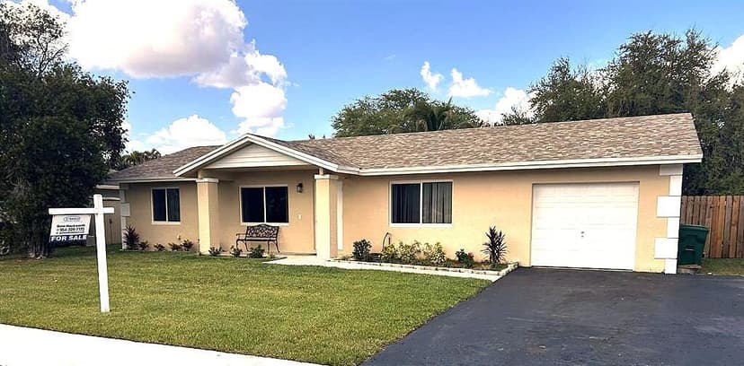 12541 SW 10th Court, Davie FL 33325