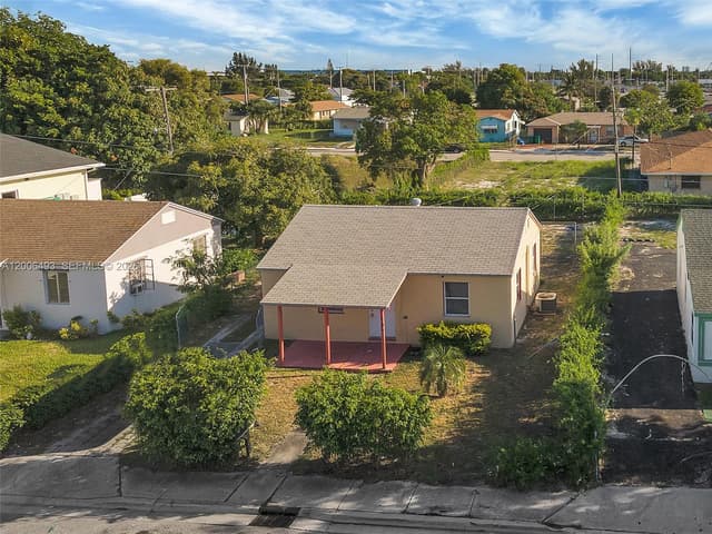 562 W 4th St, Riviera Beach FL 33404 - Riviera Beach, FL - Photo 5