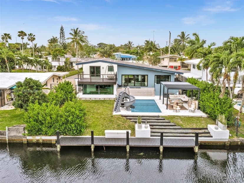 2448 Okeechobee Ln, Fort Lauderdale FL 33312