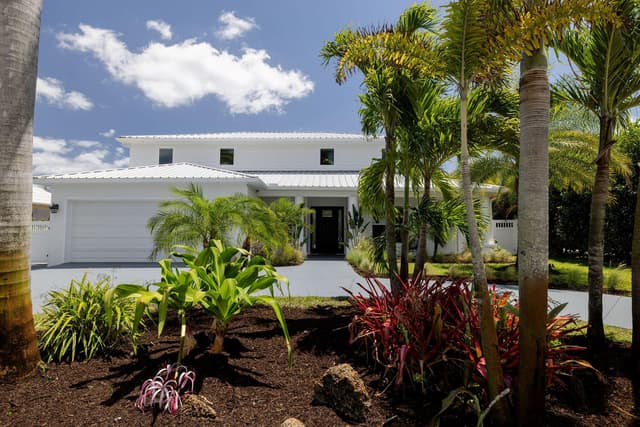 19298 Gulfstream Drive, Jupiter FL 33469 - Jupiter, FL - Photo 2