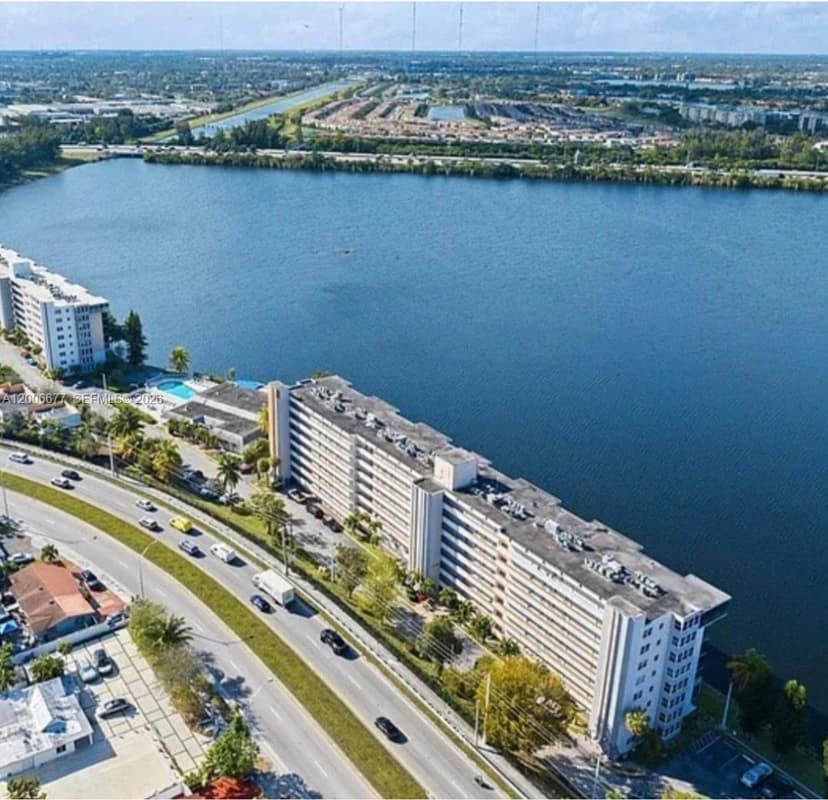 1175 NE Miami Gardens Dr # 703, Miami FL 33179