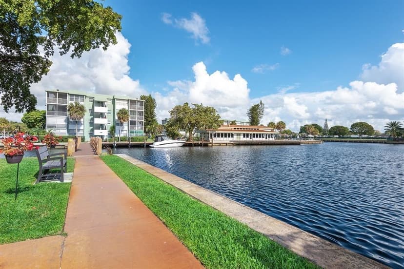 2731 Taft Street # 106, Hollywood FL 33020