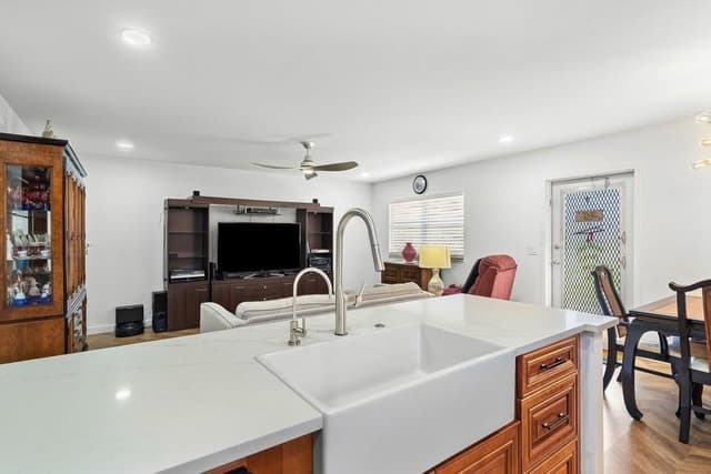 156 Seville, Delray Beach FL 33446 - Delray Beach, FL - Photo 3