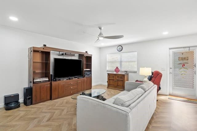 156 Seville, Delray Beach FL 33446 - Delray Beach, FL - Photo 5
