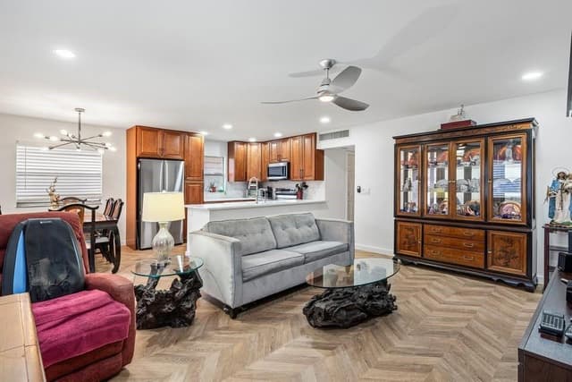 156 Seville, Delray Beach FL 33446 - Delray Beach, FL - Photo 4