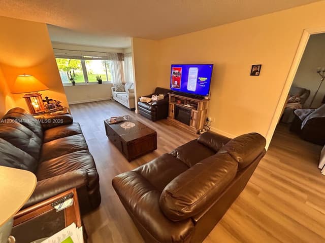 9801 Sunrise Lakes Blvd # 208, Sunrise FL 33322 - Sunrise, FL - Photo 6