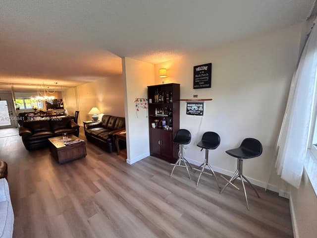 9801 Sunrise Lakes Blvd # 208, Sunrise FL 33322 - Sunrise, FL - Photo 4
