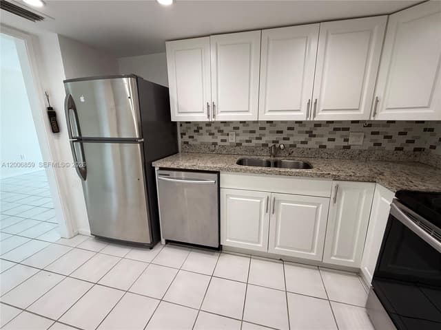 400 Kings Point Dr # 608, Sunny Isles Beach FL 33160 - Sunny Isles Beach, FL - Photo 3