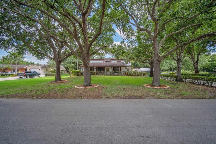 13930 SW 36th Court, Davie FL 33330