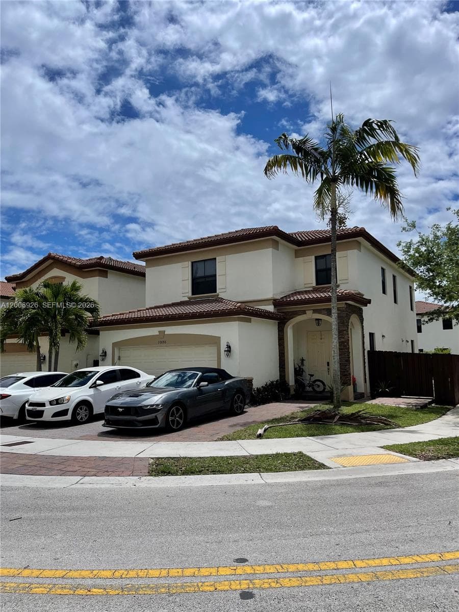 10086 NW 89th Ter, Doral FL 33178 - Doral, FL - Photo 1