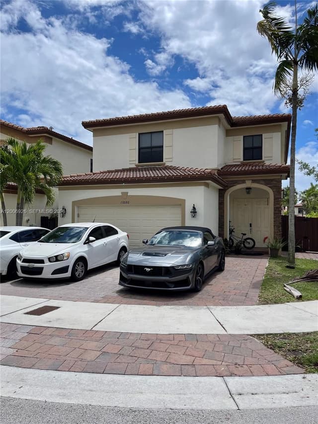 10086 NW 89th Ter, Doral FL 33178 - Doral, FL - Photo 4
