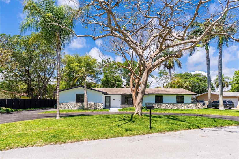 17737 SW 86th Ave, Palmetto Bay FL 33157