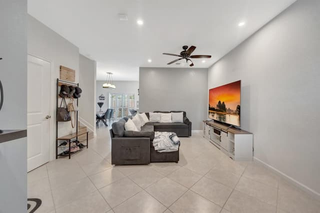 2629 SE 13th Street, Homestead FL 33035 - Homestead, FL - Photo 5