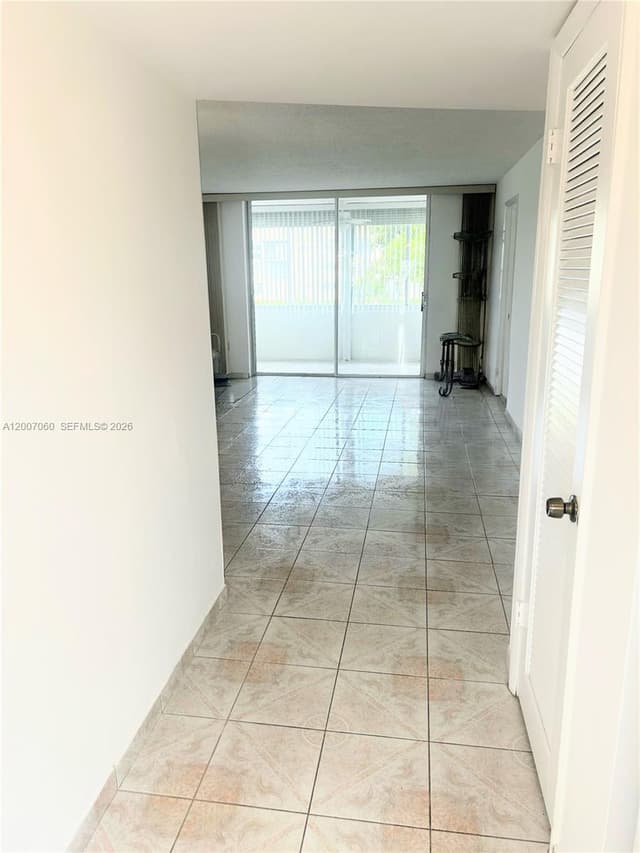 8345 Sunrise Lakes Blvd # 210, Sunrise FL 33322 - Sunrise, FL - Photo 7