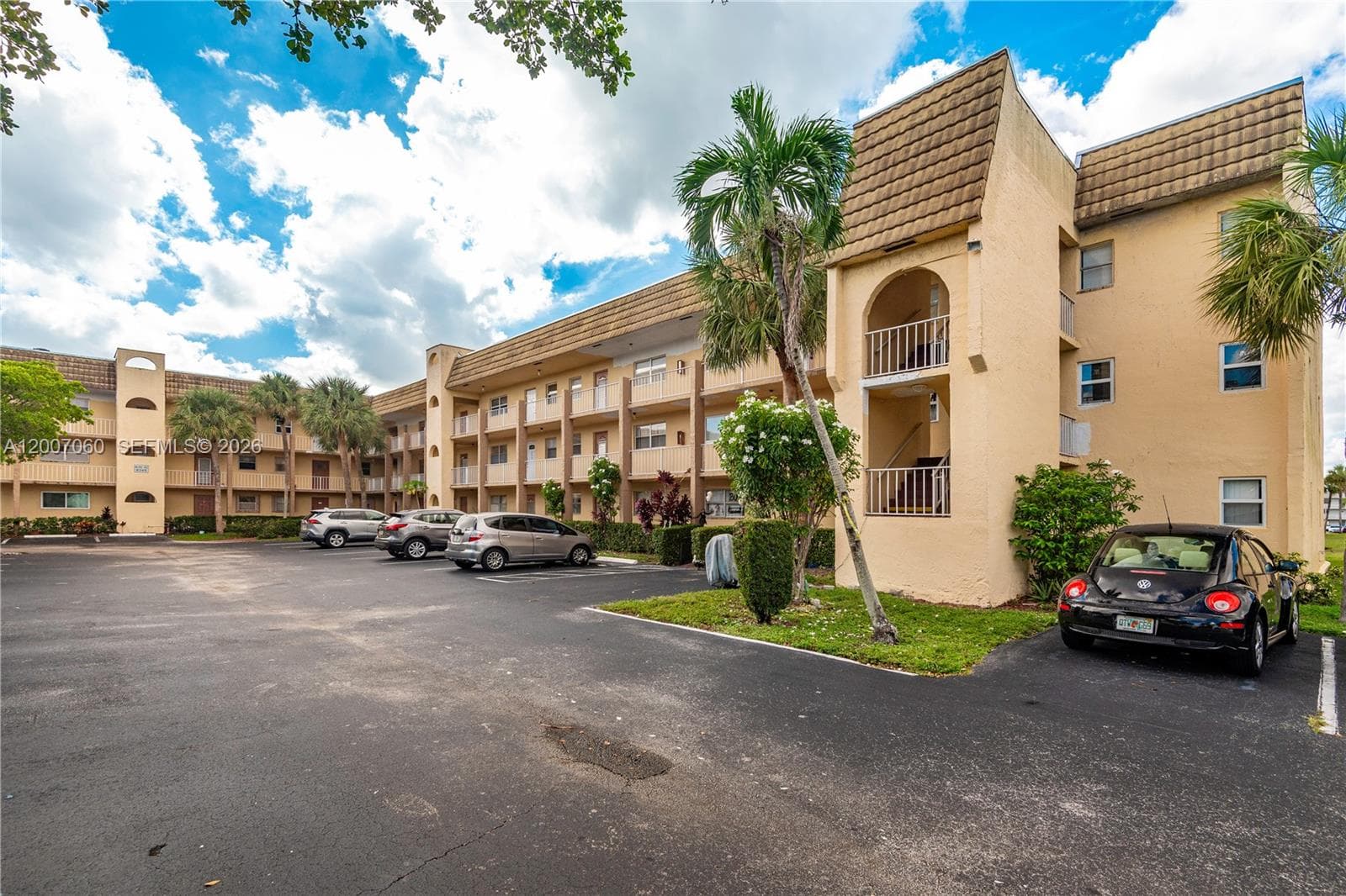 8345 Sunrise Lakes Blvd # 210, Sunrise FL 33322 - Sunrise, FL - Photo 1