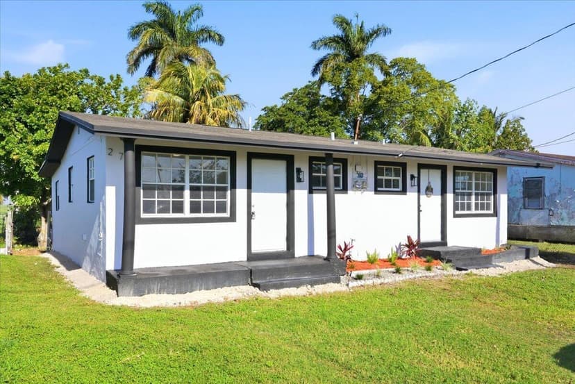 270 SW 10th Avenue, South Bay FL 33493