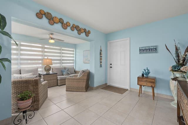 1177 S Drive Circle # B, Delray Beach FL 33445 - Delray Beach, FL - Photo 2