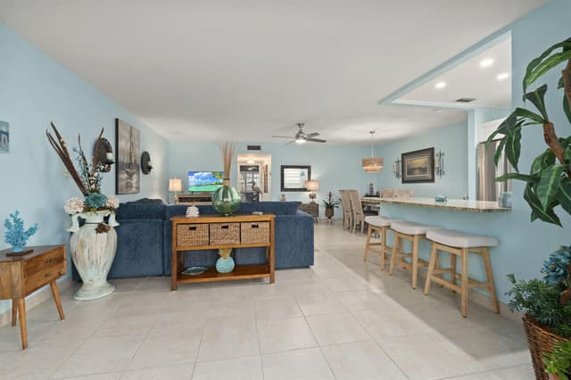 1177 S Drive Circle # B, Delray Beach FL 33445 - Delray Beach, FL - Photo 4