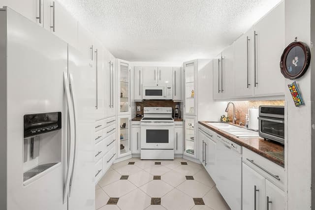 18881 Jolson Avenue # 1, Boca Raton FL 33496 - Boca Raton, FL - Photo 6