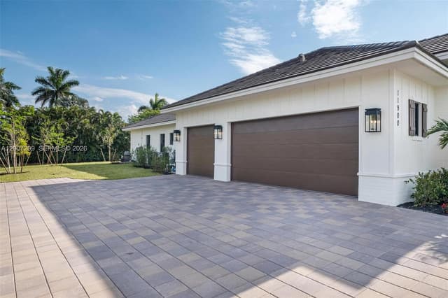 11900 SW 14th Pl, Davie FL 33325 - Davie, FL - Photo 5