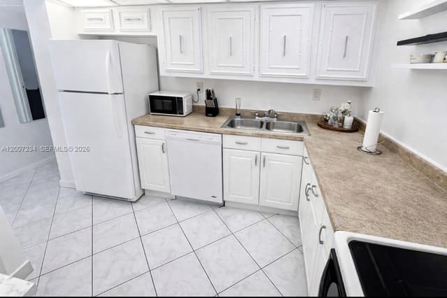 2101 Atlantic Shores Blvd # 108, Hallandale Beach FL 33009 - Hallandale Beach, FL - Photo 7