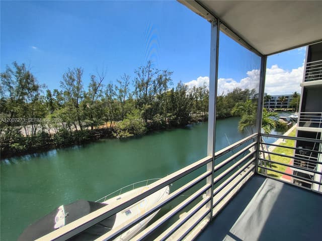 3660 NE 166th St # 302, North Miami Beach FL 33160 - North Miami Beach, FL - Photo 5
