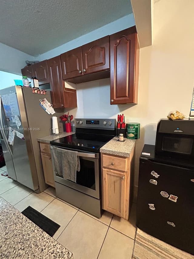 1100 NE 1st Ct # 104, Hallandale Beach FL 33009 - Hallandale Beach, FL - Photo 6