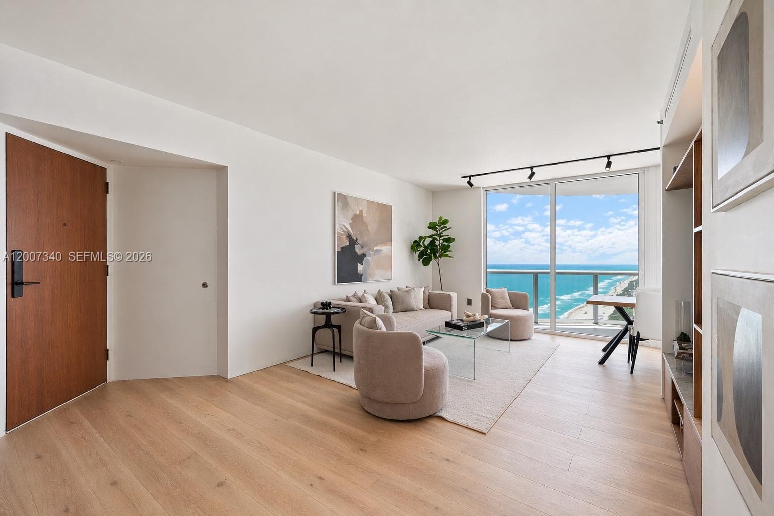 6365 Collins Ave # 3904, Miami Beach FL 33141