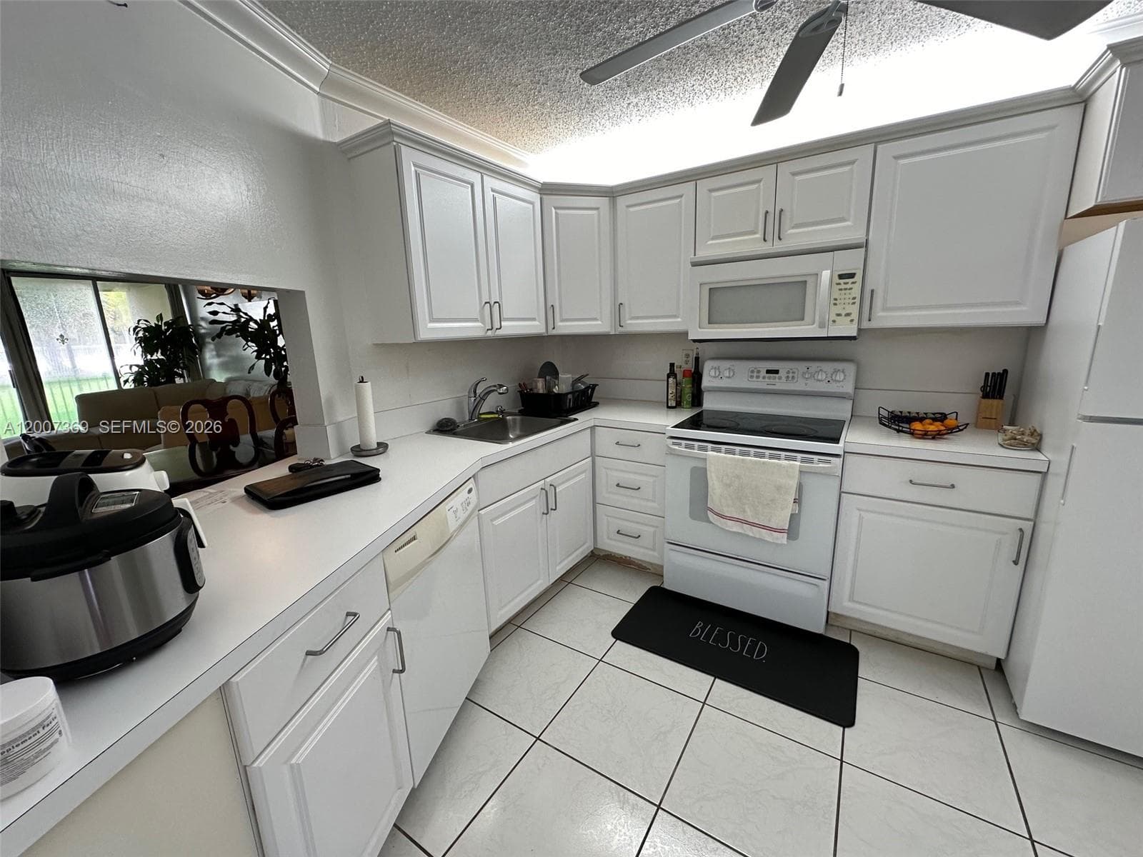 1750 NE 191st St # 1, Miami FL 33179