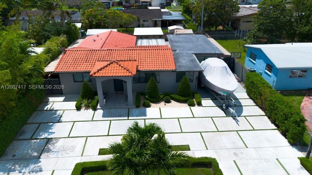 4210 W 6th Ave, Hialeah FL 33012