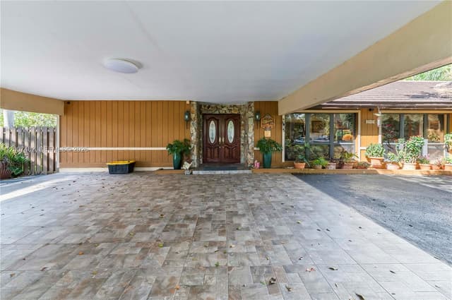 10651 SW 27th St, Davie FL 33328 - Davie, FL - Photo 3