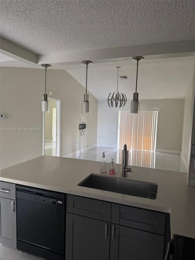 9863 Three Lakes Cir, Boca Raton FL 33428 - Boca Raton, FL - Photo 6