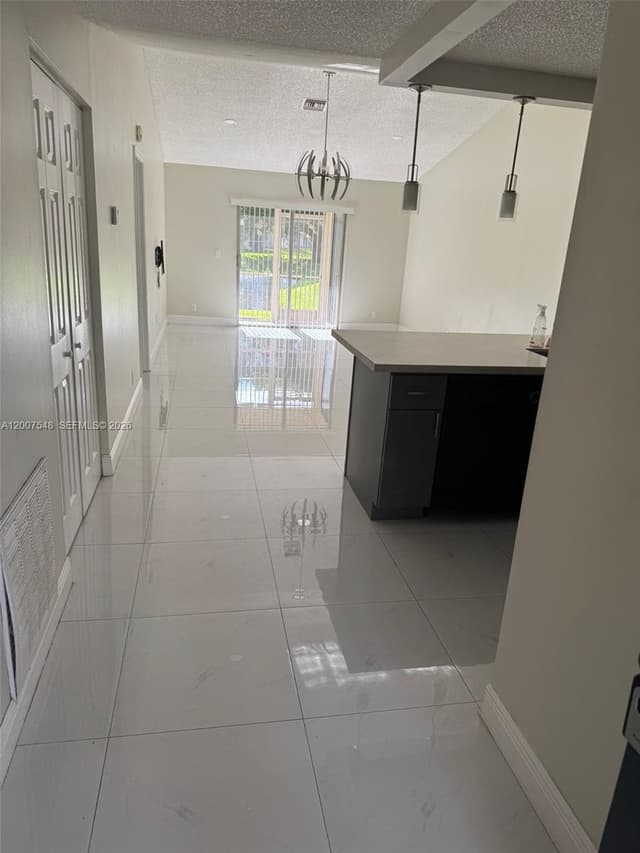 9863 Three Lakes Cir, Boca Raton FL 33428 - Boca Raton, FL - Photo 4