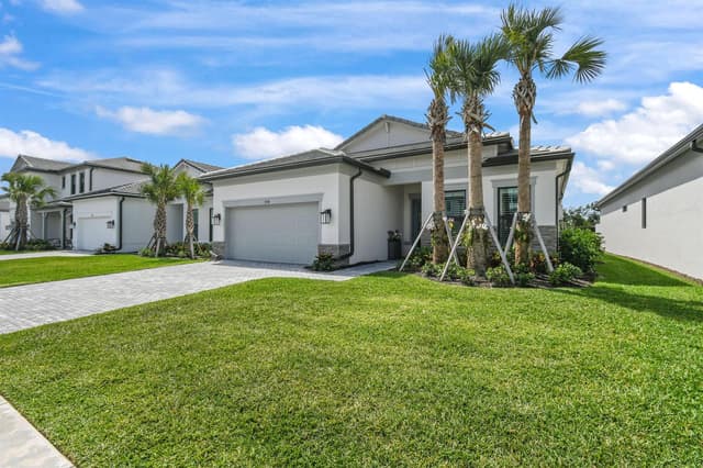 9358 Cape Honey Bee Lane, Lake Worth FL 33467 - Lake Worth, FL - Photo 4