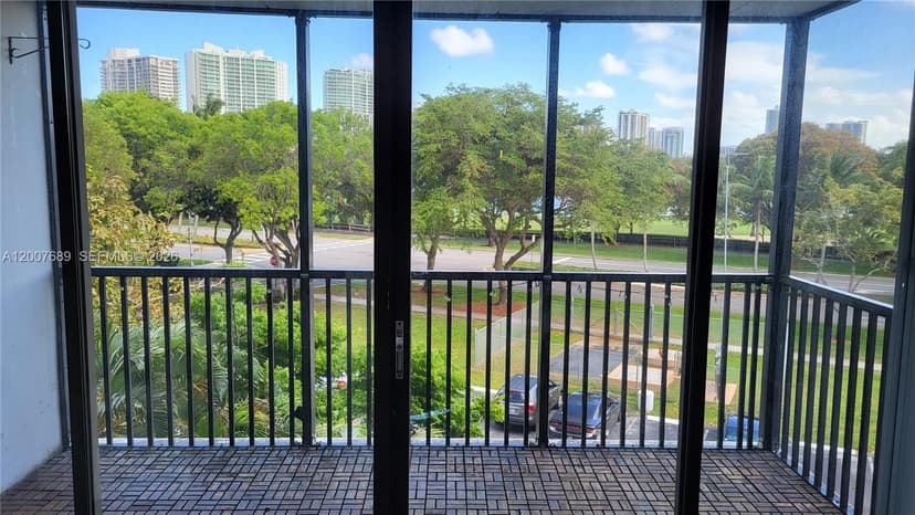 3475 N Country Club Dr # 409, Aventura FL 33180
