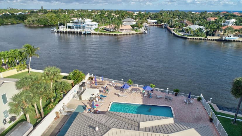 600 Snug Harbor Drive # A16, Boynton Beach FL 33435