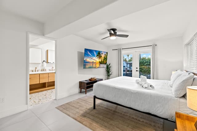 2417 NE 19th Avenue, Wilton Manors FL 33305 - Wilton Manors, FL - Photo 6