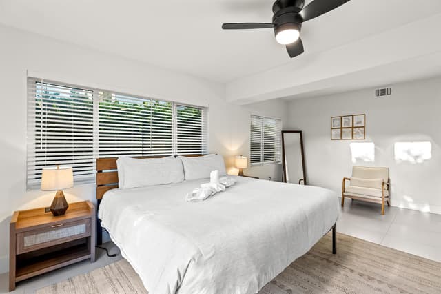 2417 NE 19th Avenue, Wilton Manors FL 33305 - Wilton Manors, FL - Photo 5