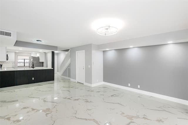 7111 SW 42nd Pl, Davie FL 33314 - Davie, FL - Photo 6