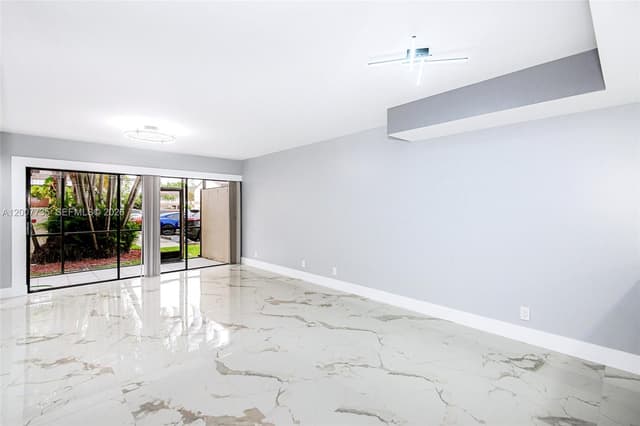 7111 SW 42nd Pl, Davie FL 33314 - Davie, FL - Photo 3