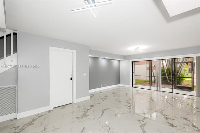7111 SW 42nd Pl, Davie FL 33314 - Davie, FL - Photo 4