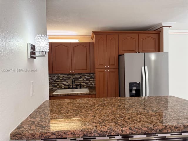 1850 W 56th St # 2404, Hialeah FL 33012 - Hialeah, FL - Photo 5