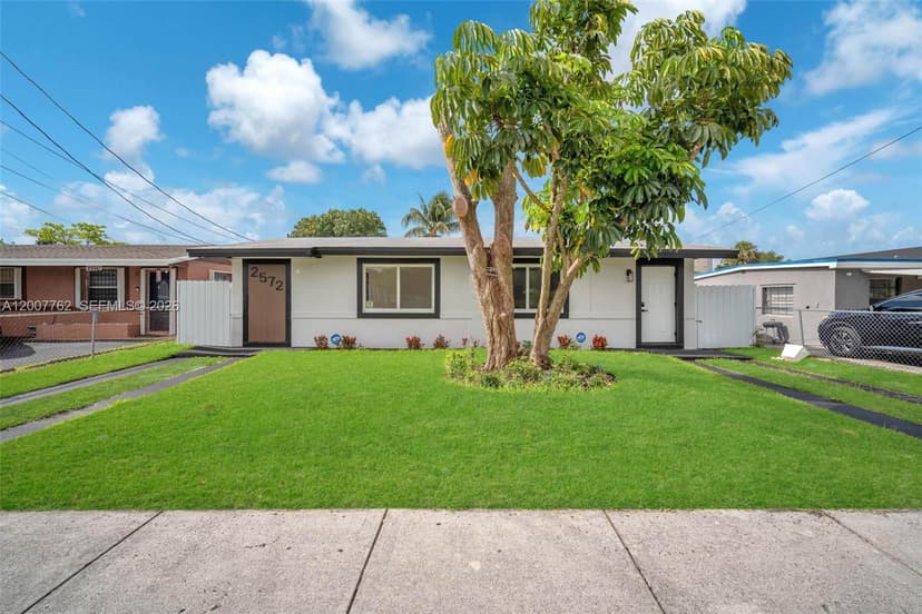 2572 NW 20th St, Fort Lauderdale FL 33311