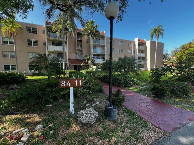 8411 NW 8th St # 105, Miami FL 33126 - Miami, FL - Photo 2