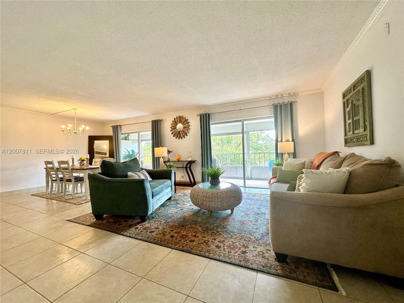 1001 Hillcrest Ct # 306, Hollywood FL 33021