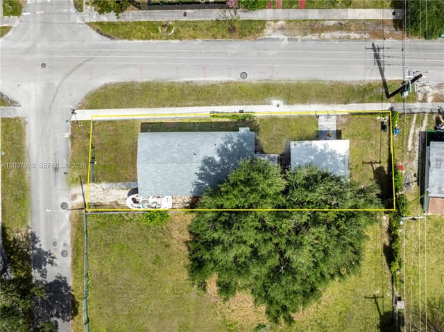 2406 NW 67th St, Miami FL 33147 - Miami, FL - Photo 3