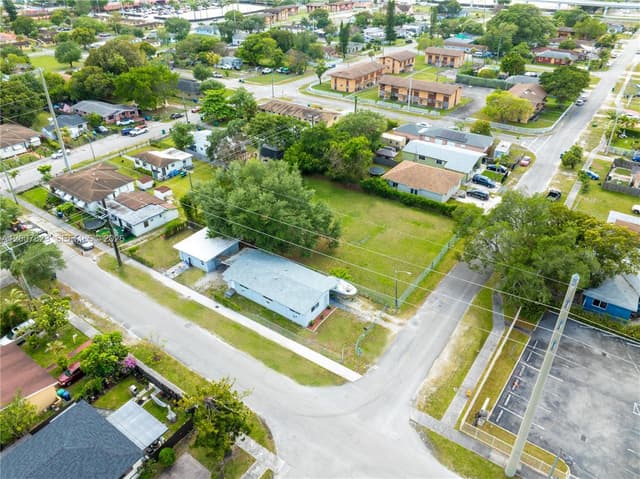 2406 NW 67th St, Miami FL 33147 - Miami, FL - Photo 4